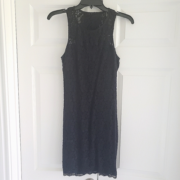 Express Lace Bodycon - Picture 2 of 8